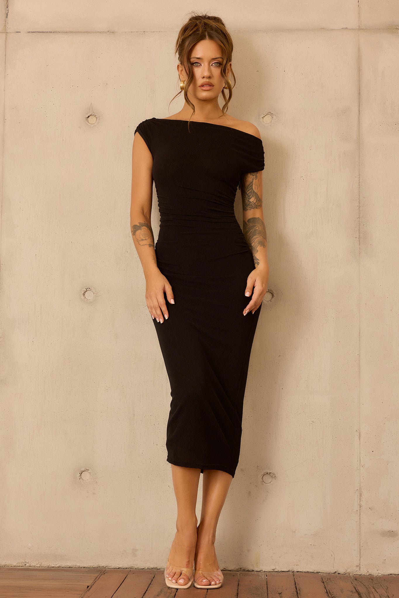Terracotta Whisper Midi Dress - Black