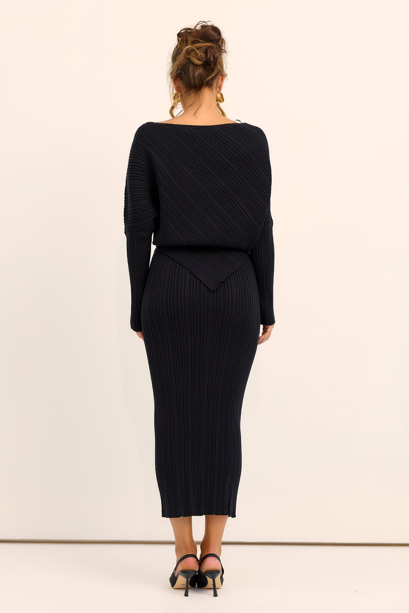Weekend Daydream Knit Midi Skirt - Black