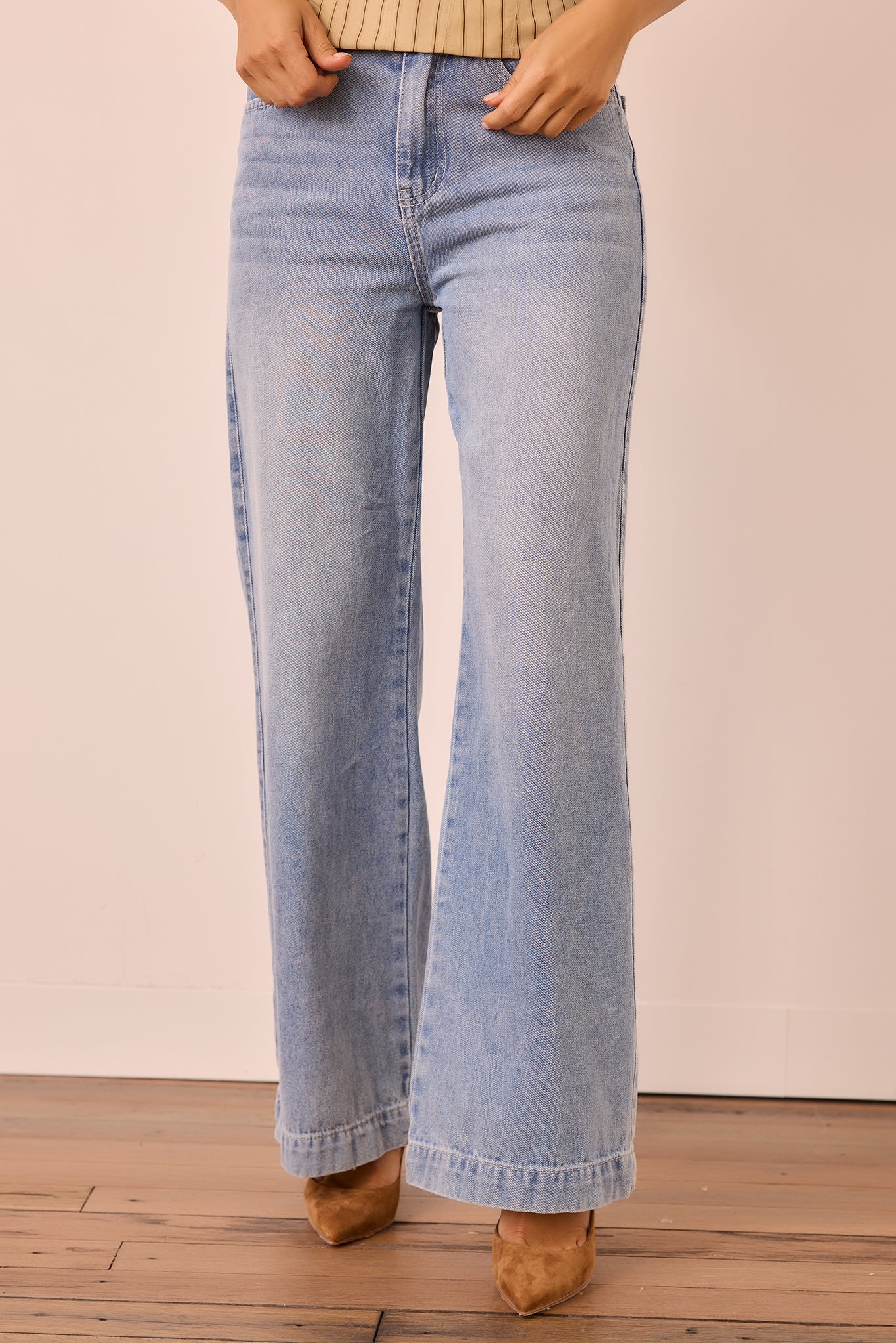 Retro Fade Wide Denim Jeans - Washed Blue